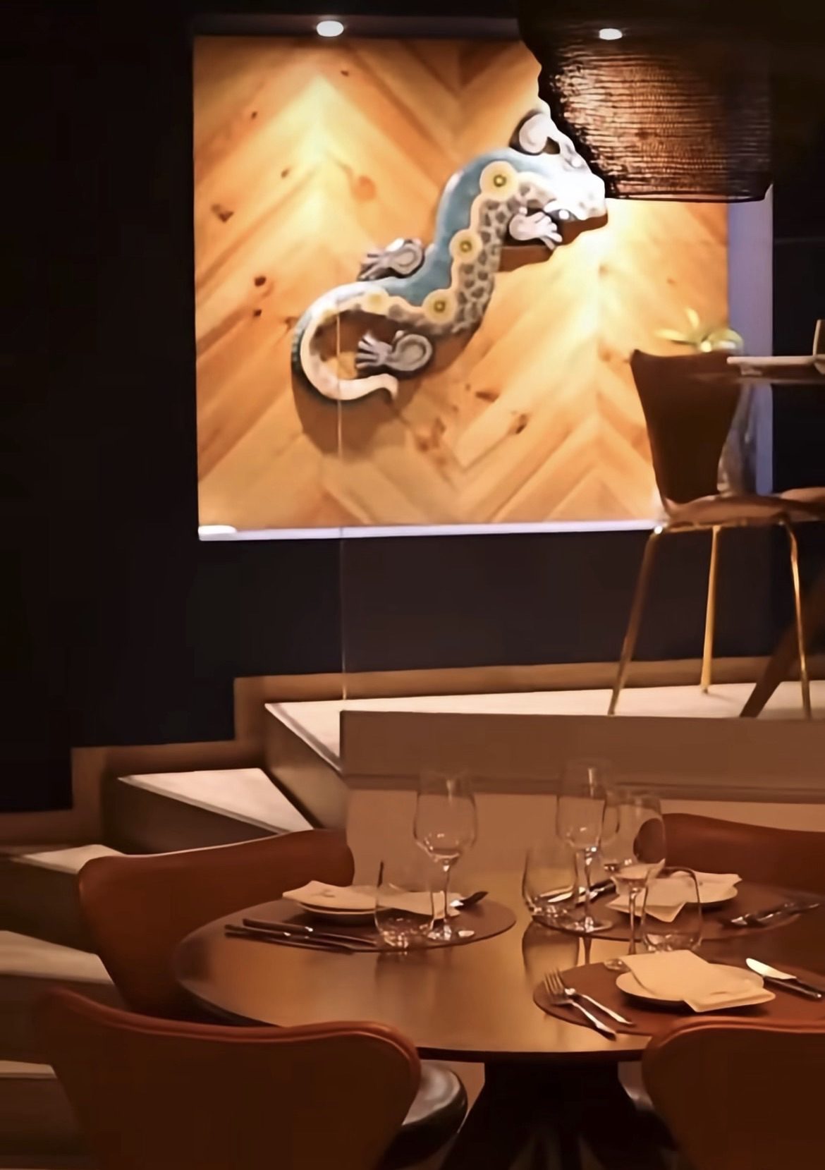 Downunder by Justin Jennings restaurant interior, elegant dining room in Santos Lisbon